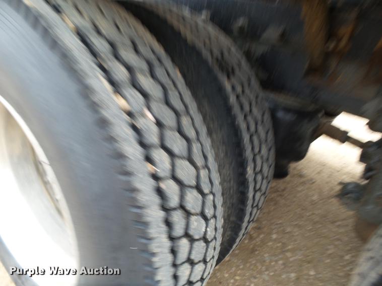 image for item FF9759 1996 Peterbilt 378 semi truck