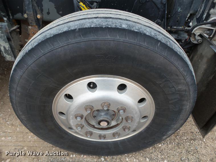 image for item FF9759 1996 Peterbilt 378 semi truck