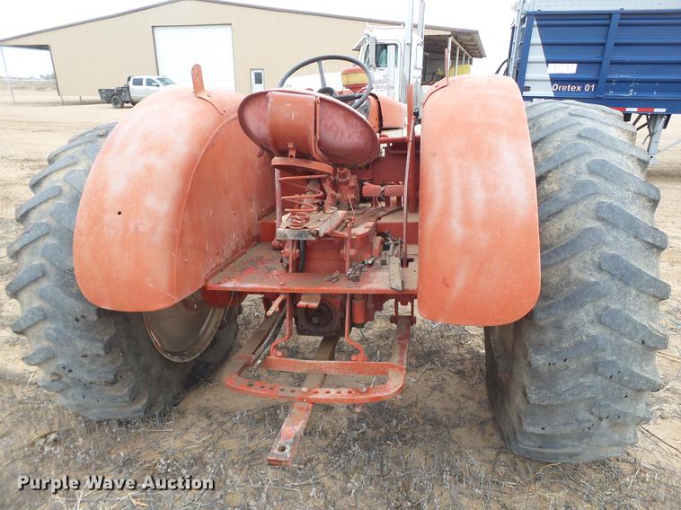 image for item FF9760 International 660 tractor