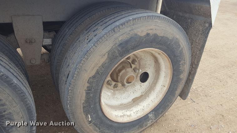 image for item FF9763 1990 Jet double hopper bottom grain trailer