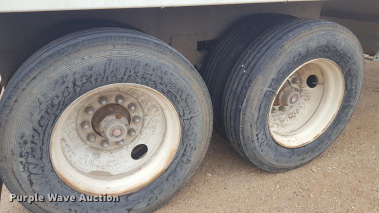 image for item FF9763 1990 Jet double hopper bottom grain trailer