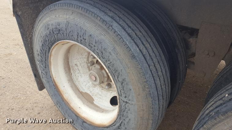 image for item FF9763 1990 Jet double hopper bottom grain trailer