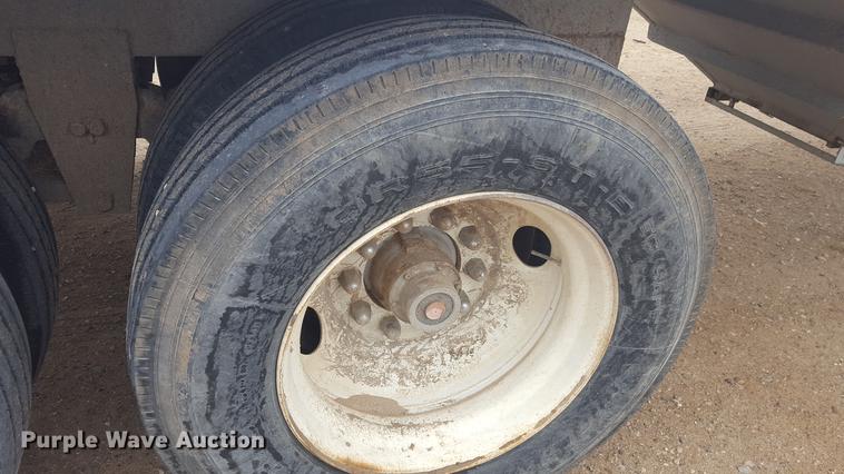 image for item FF9763 1990 Jet double hopper bottom grain trailer