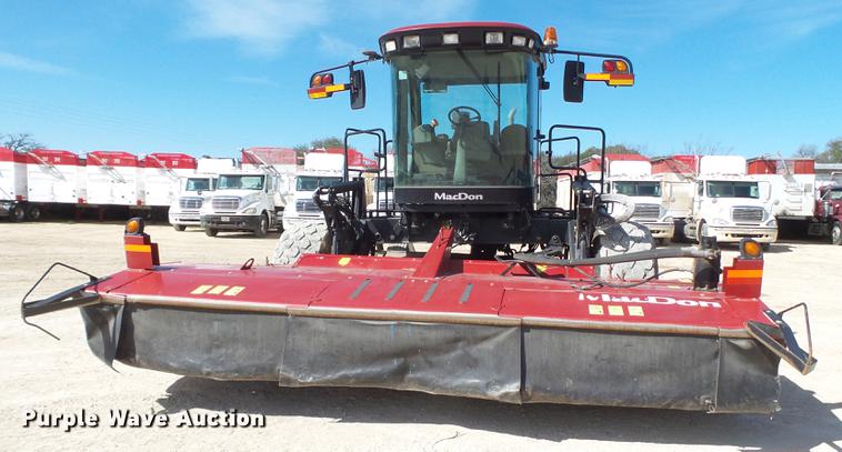 image for item FF9765 2016 MacDon M205 windrower