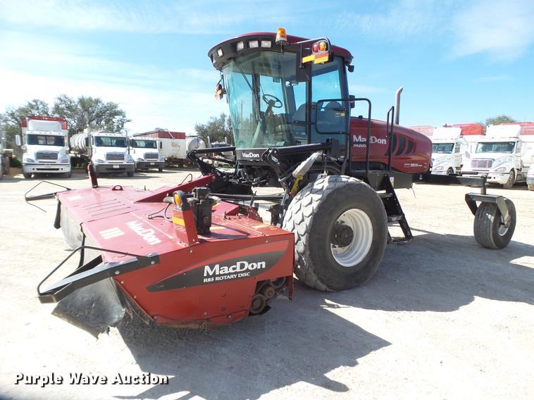 image for item FF9765 2016 MacDon M205 windrower