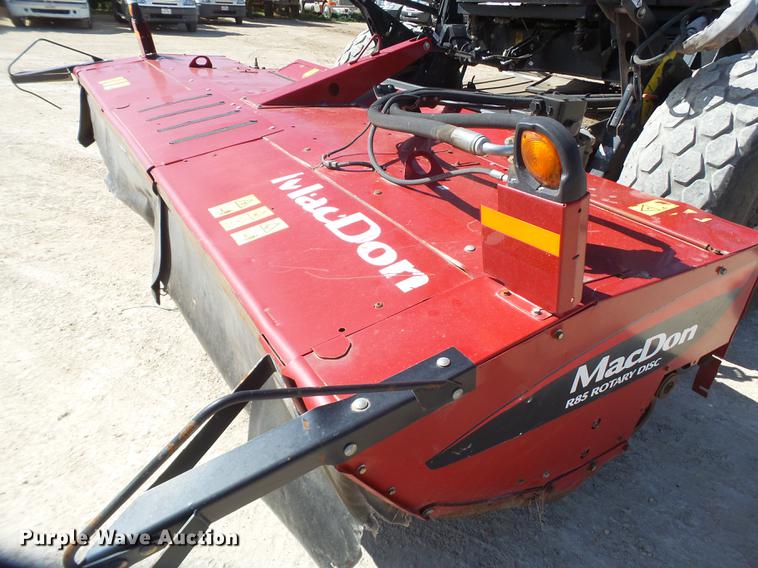 image for item FF9765 2016 MacDon M205 windrower