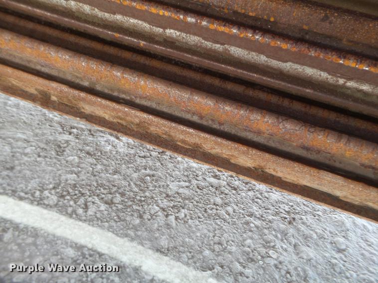 image for item FF9765 2016 MacDon M205 windrower