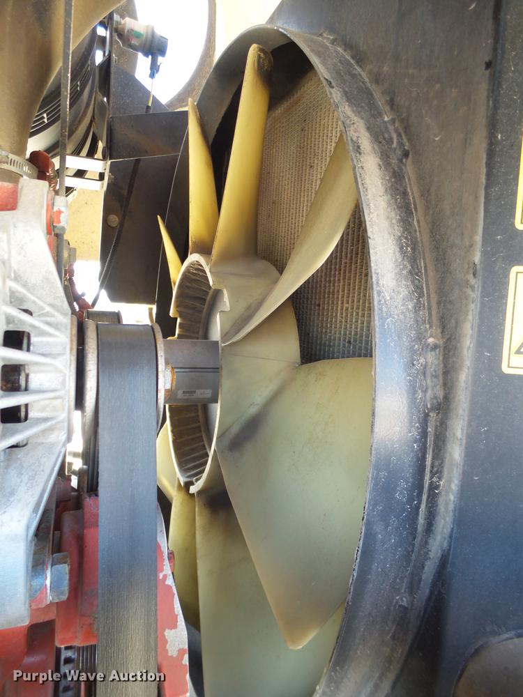 image for item FF9765 2016 MacDon M205 windrower