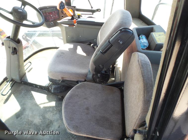 image for item FF9765 2016 MacDon M205 windrower