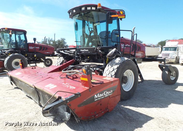 image for item FF9766 2016 MacDon M205 windrower