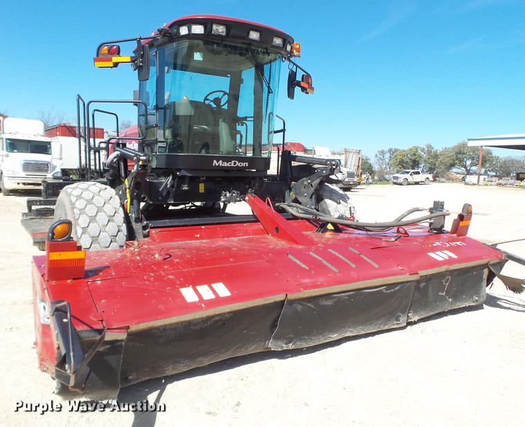 image for item FF9766 2016 MacDon M205 windrower