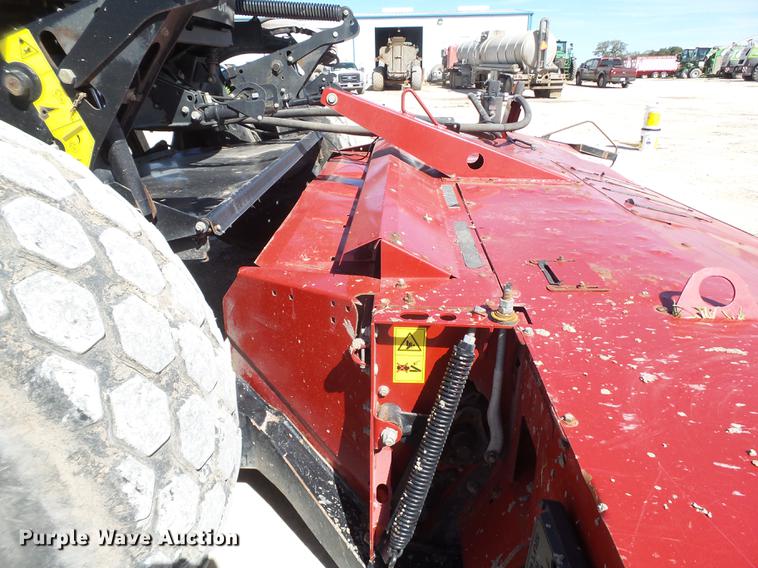 image for item FF9766 2016 MacDon M205 windrower