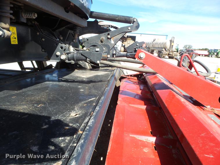 image for item FF9766 2016 MacDon M205 windrower