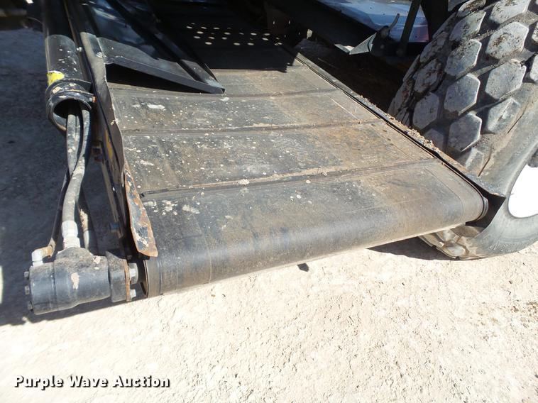 image for item FF9766 2016 MacDon M205 windrower