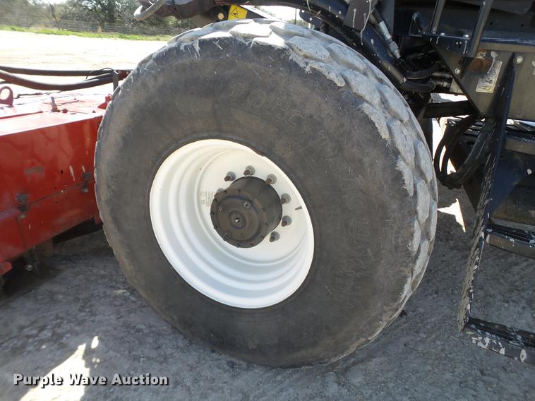 image for item FF9766 2016 MacDon M205 windrower