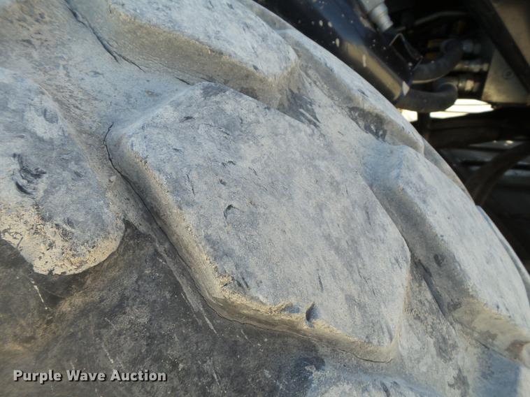 image for item FF9766 2016 MacDon M205 windrower