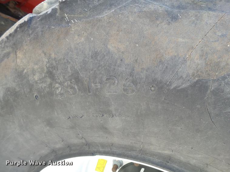 image for item FF9766 2016 MacDon M205 windrower