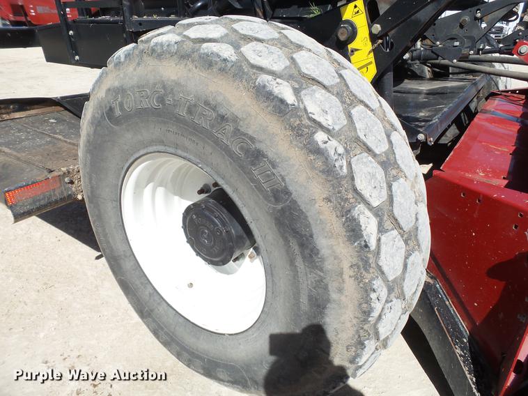 image for item FF9766 2016 MacDon M205 windrower