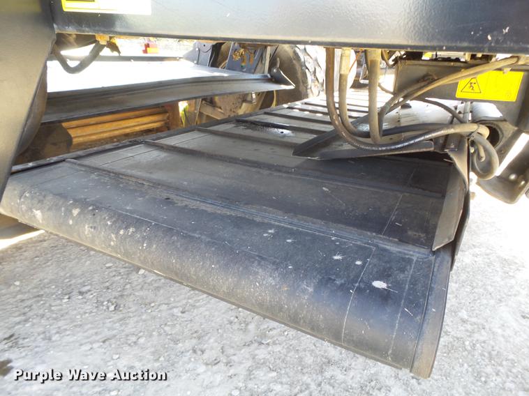 image for item FF9766 2016 MacDon M205 windrower