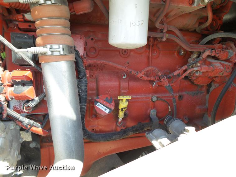 image for item FF9766 2016 MacDon M205 windrower