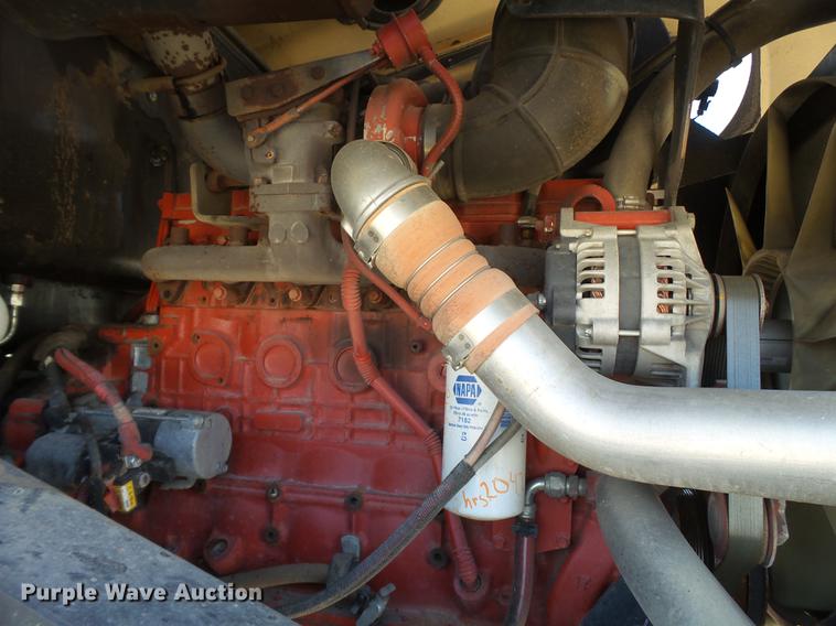 image for item FF9766 2016 MacDon M205 windrower