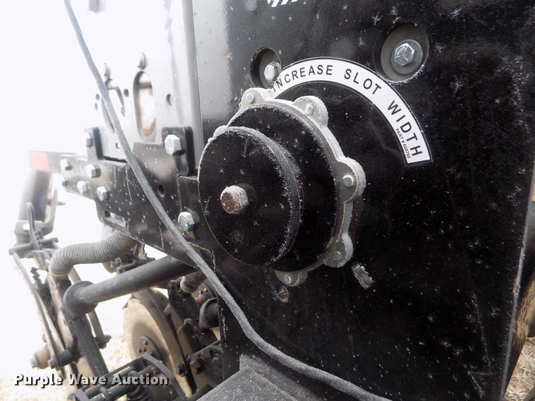 image for item FH9046 2013 CrustBuster 4030 All Plant grain drill