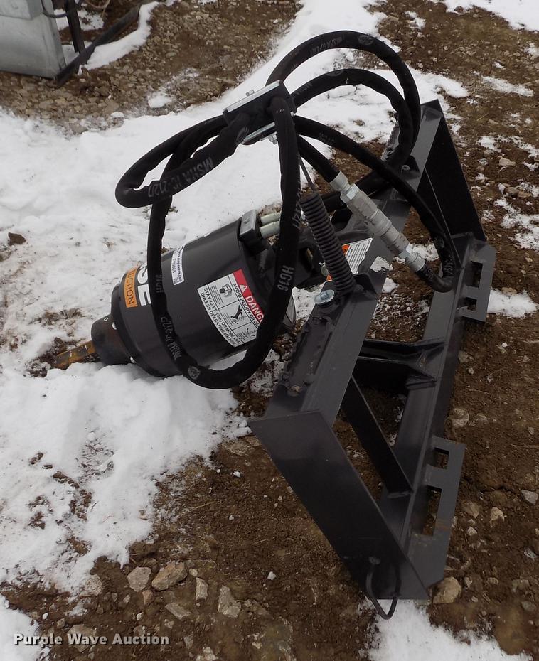 image for item FH9085 2017 Case post hole auger