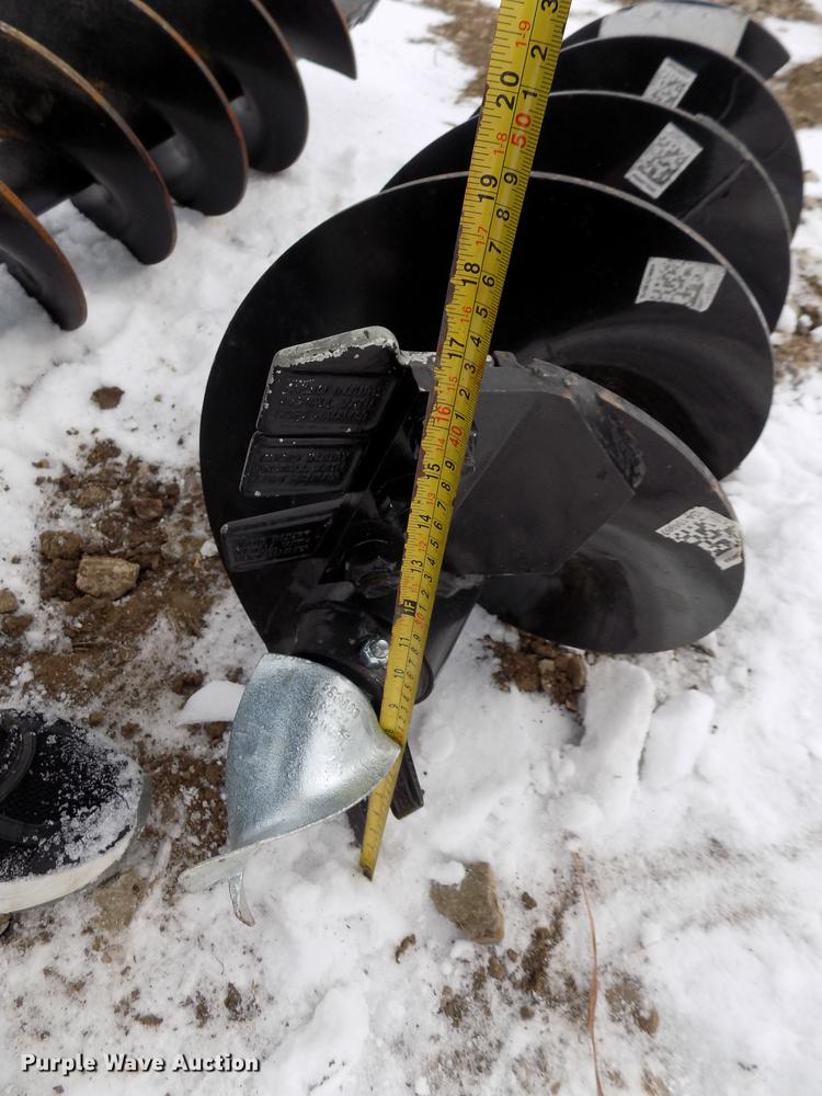 image for item FH9085 2017 Case post hole auger