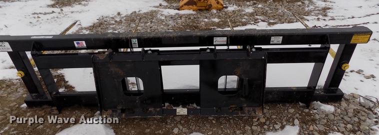 image for item FH9088 2018 MDS bale spear