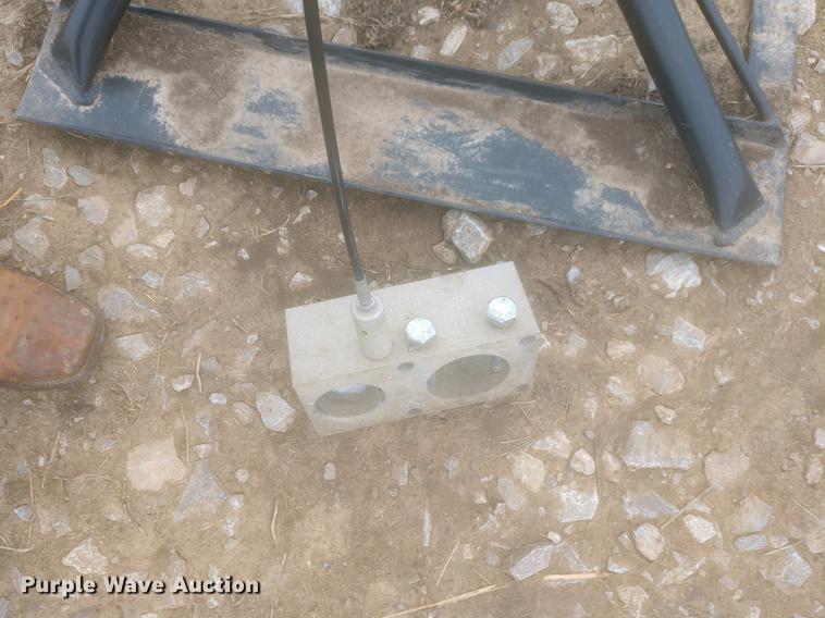 image for item FH9089 Gooseneck hitch to fifth wheel plate adapter