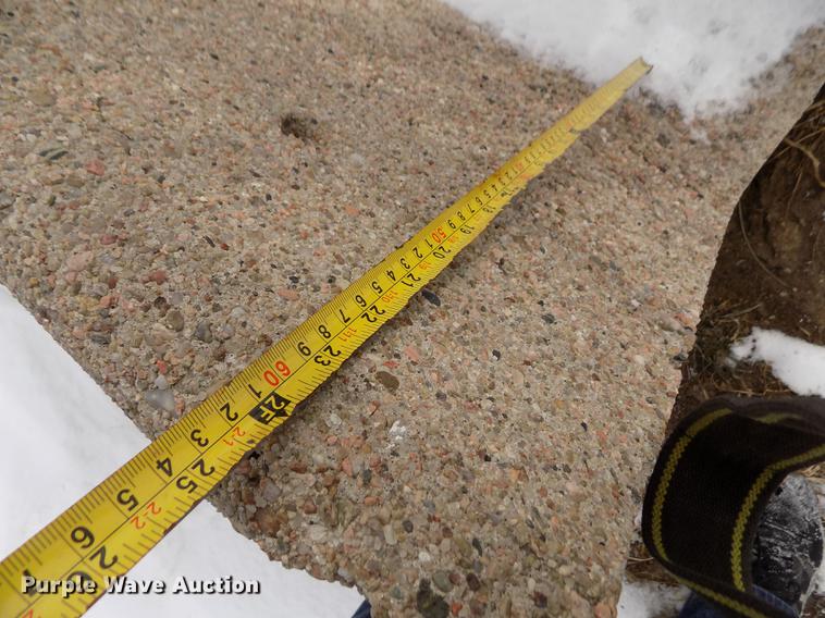 image for item FH9091 (13) concrete feed bunks