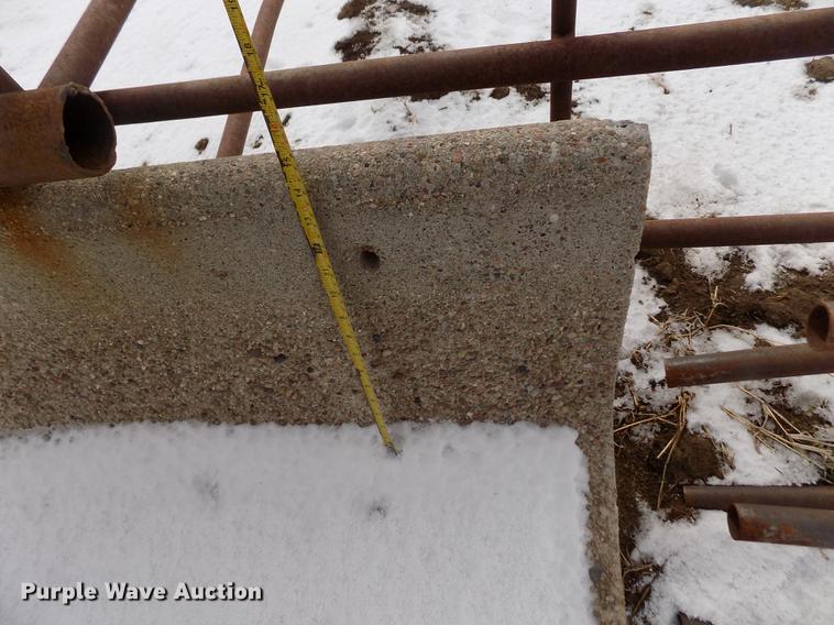 image for item FH9091 (13) concrete feed bunks
