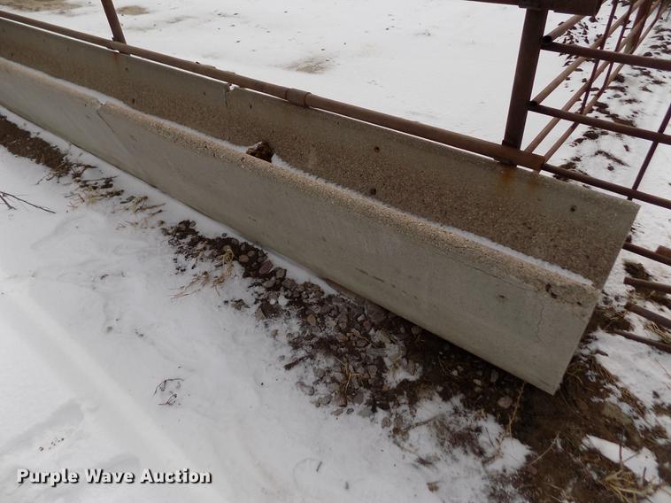 image for item FH9091 (13) concrete feed bunks