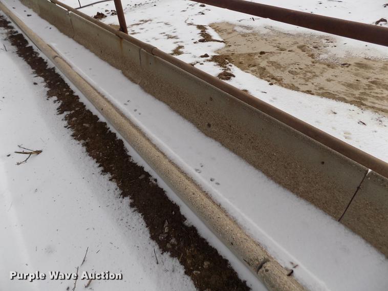 image for item FH9091 (13) concrete feed bunks