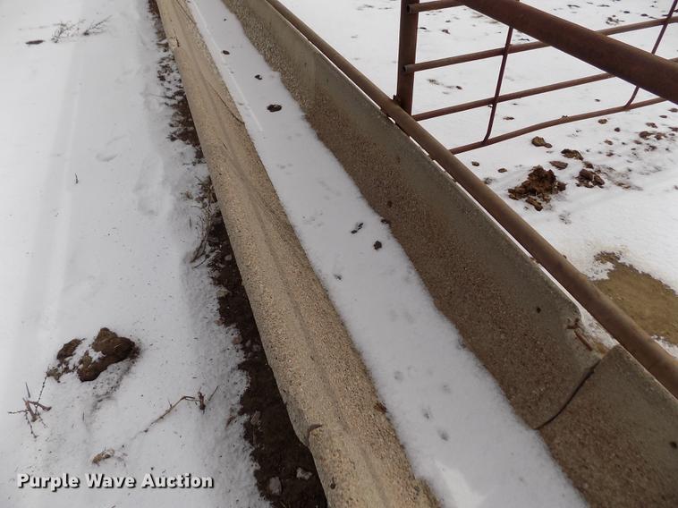 image for item FH9091 (13) concrete feed bunks