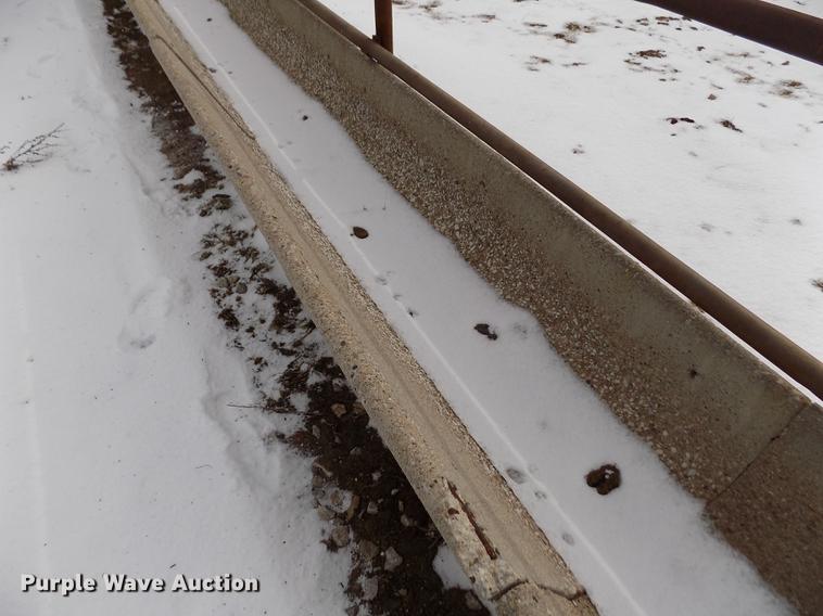 image for item FH9091 (13) concrete feed bunks