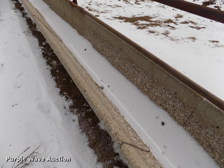 image for item FH9091 (13) concrete feed bunks