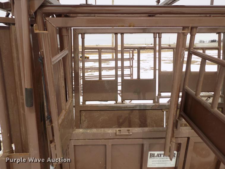 image for item FH9092 Blattner All Around squeeze chute