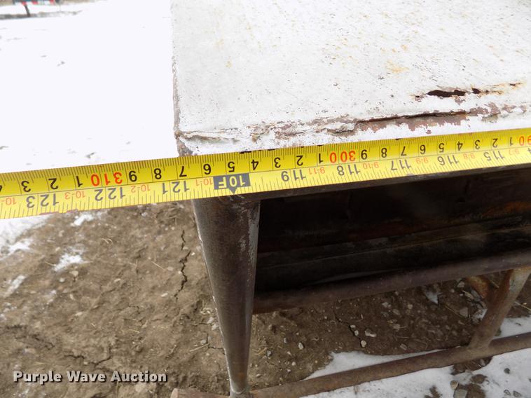 image for item FH9094 Creep feeder