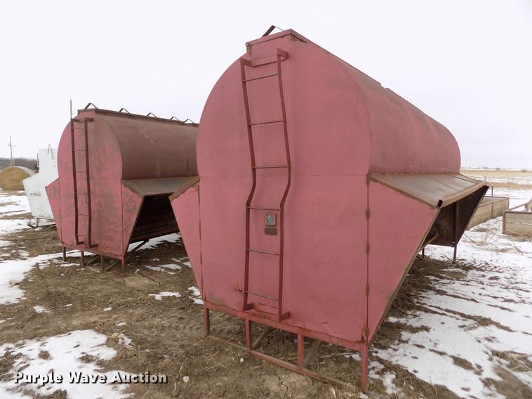 image for item FH9095 (2) livestock feeders