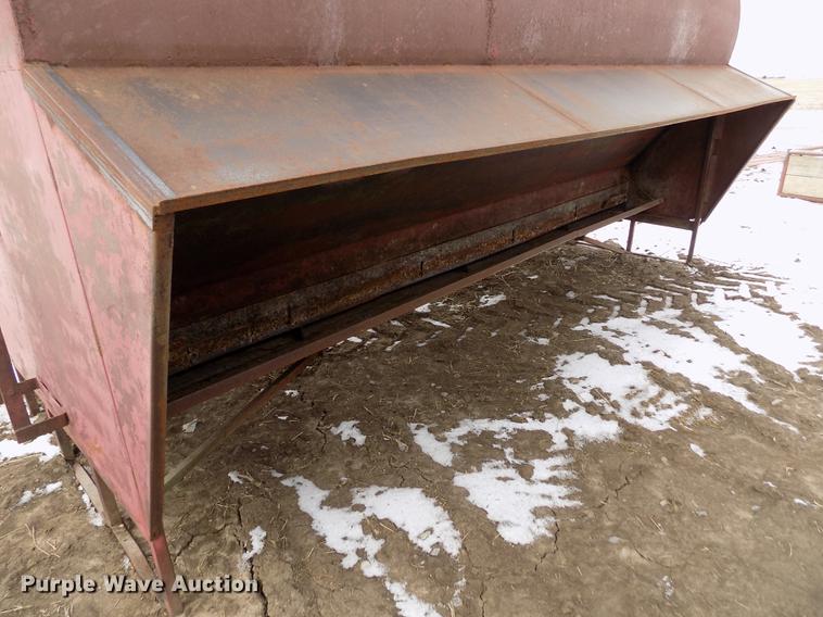 image for item FH9095 (2) livestock feeders