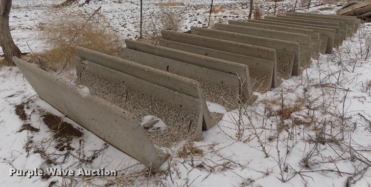 image for item FH9096 (13) concrete feed bunks