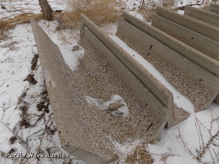 image for item FH9096 (13) concrete feed bunks