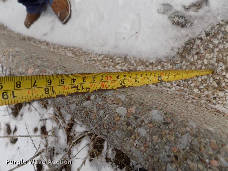 image for item FH9096 (13) concrete feed bunks