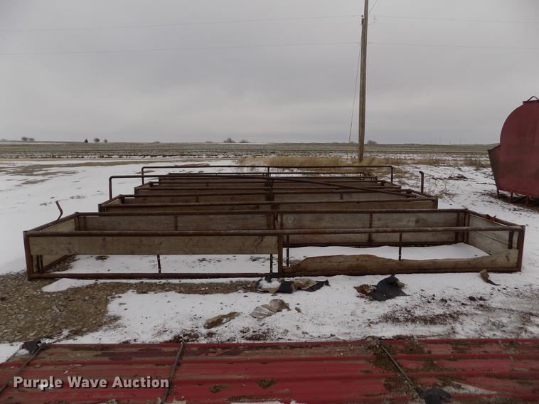 image for item FH9097 (4) bottomless livestock feeders