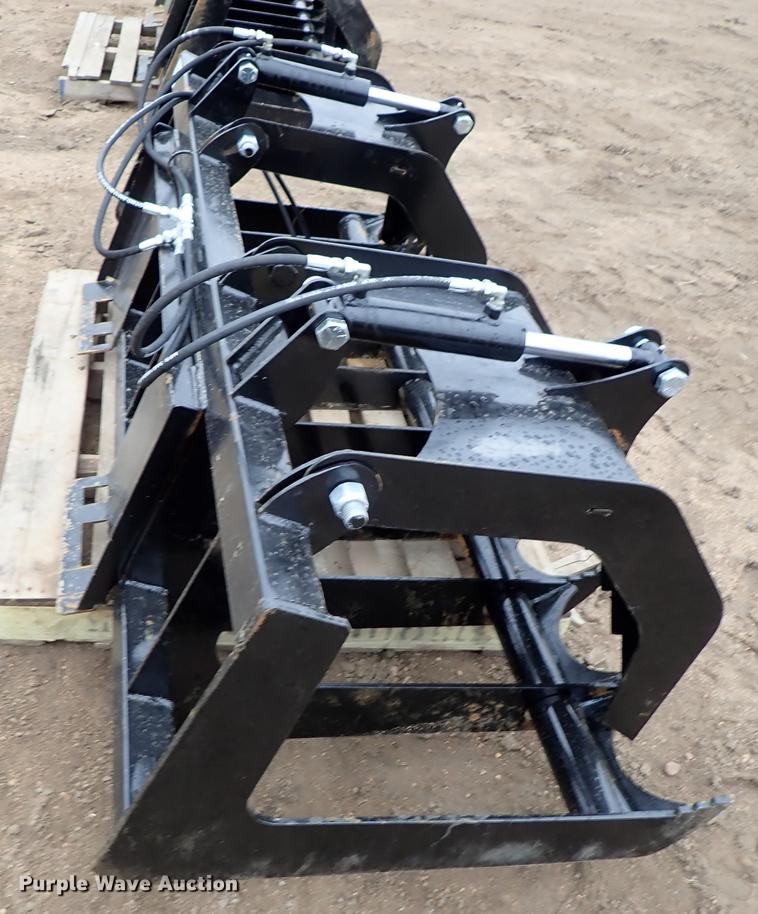 Brute grapple bucket in Kinsley, KS Item FL9614 sold Purple Wave