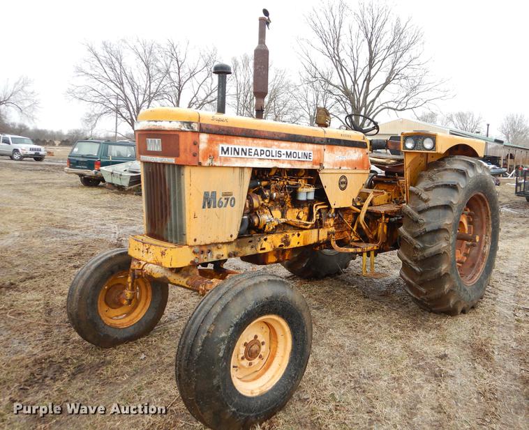 image for item FQ9619 Minneapolis Moline M670 tractor