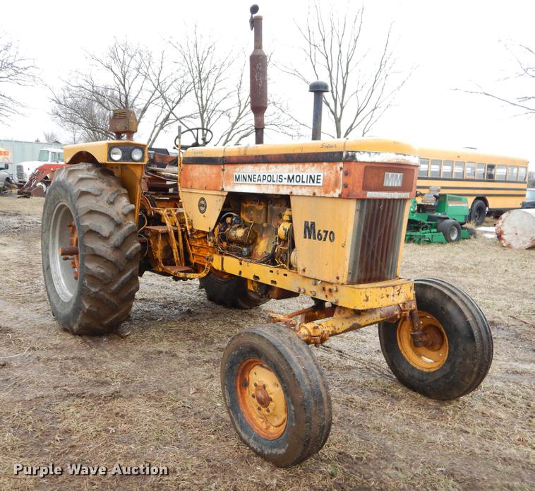 image for item FQ9619 Minneapolis Moline M670 tractor