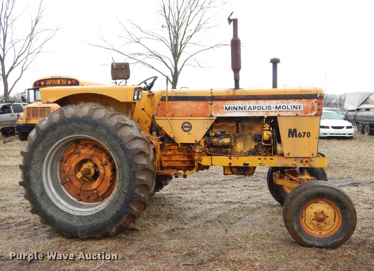 image for item FQ9619 Minneapolis Moline M670 tractor