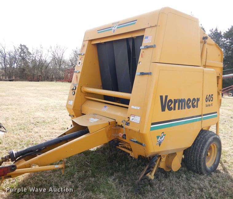 image for item FQ9665 1993 Vermeer 605K round baler